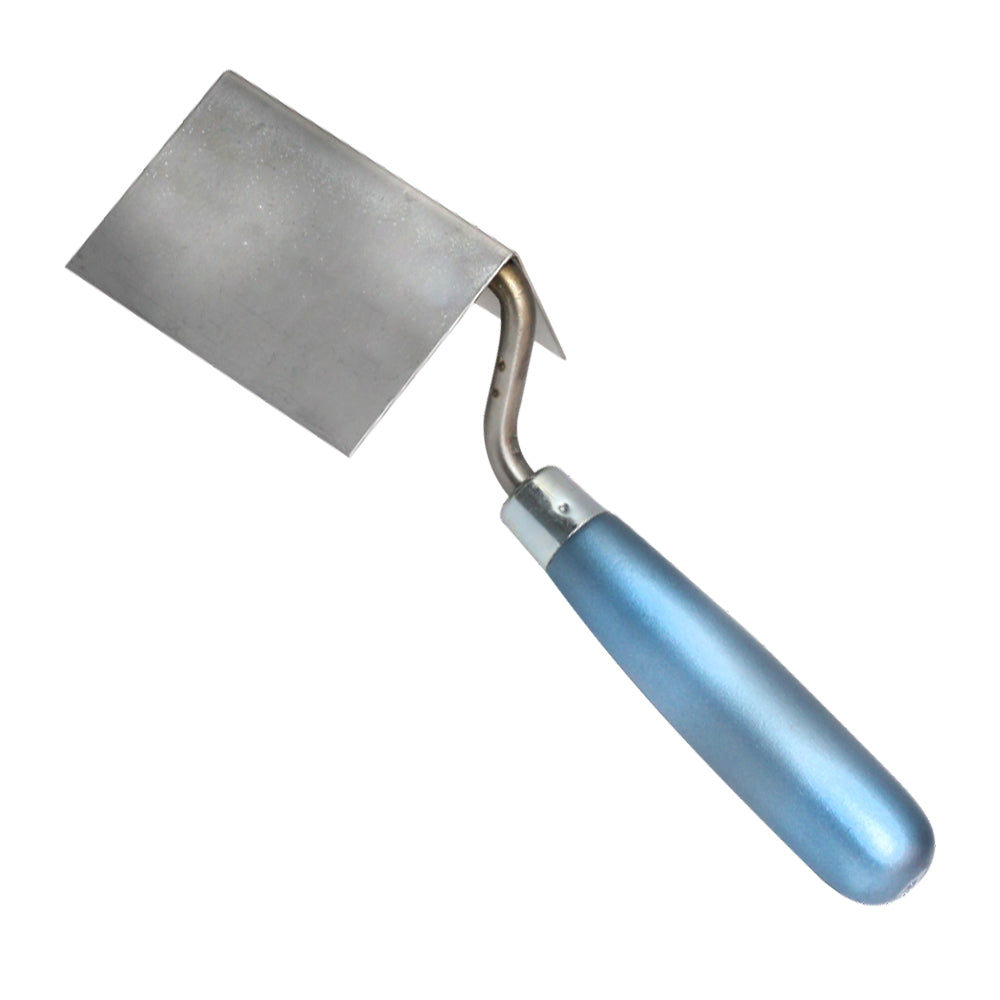 KUBALA LOPATICA ZA KITANJE Lesen lakiran ročaj, inox, notranji kot. 85x60x60mm