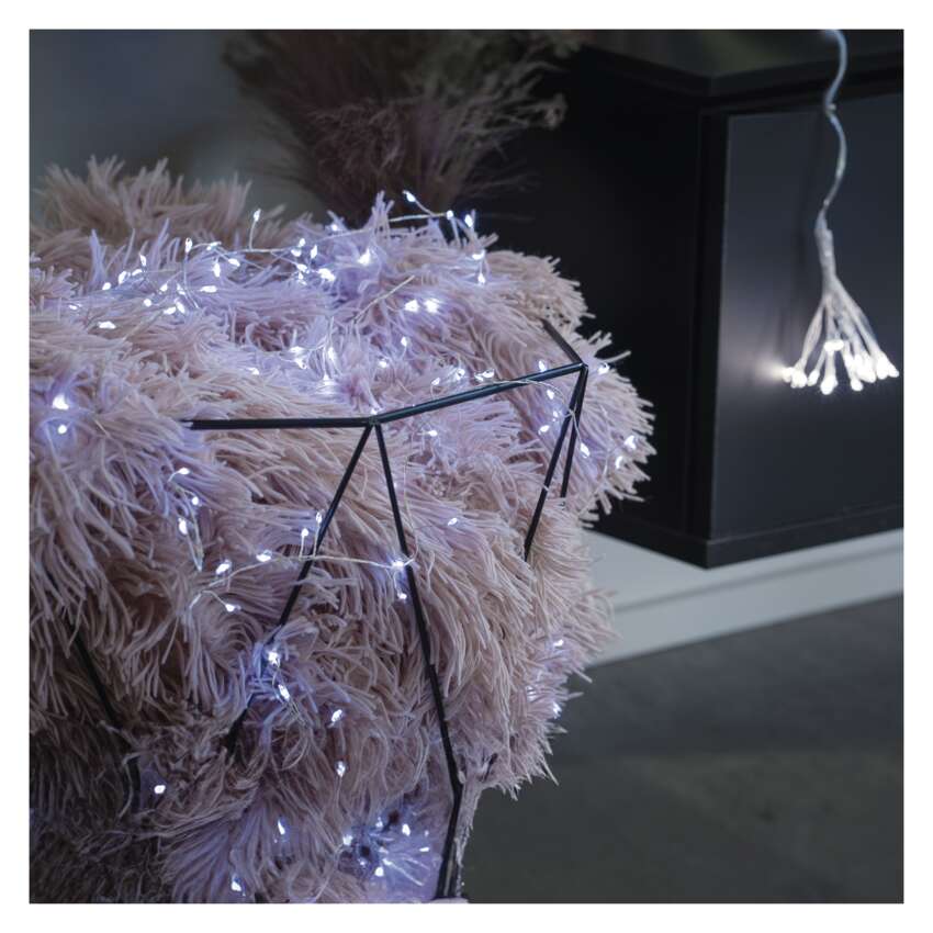 LED božična nano veriga – jež, 2,4 m, 3x AA, notranja, hladna bela, časovnik