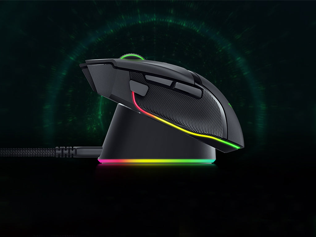 Polnilna postaja Razer Mouse Dock Pro s polnilnim ploščkom