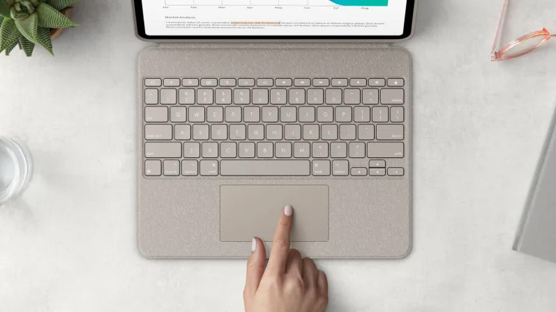 Ovitek s tipkovnico Logitech Combo Touch za iPad Pro 13", M4, grafiten, SLO g.