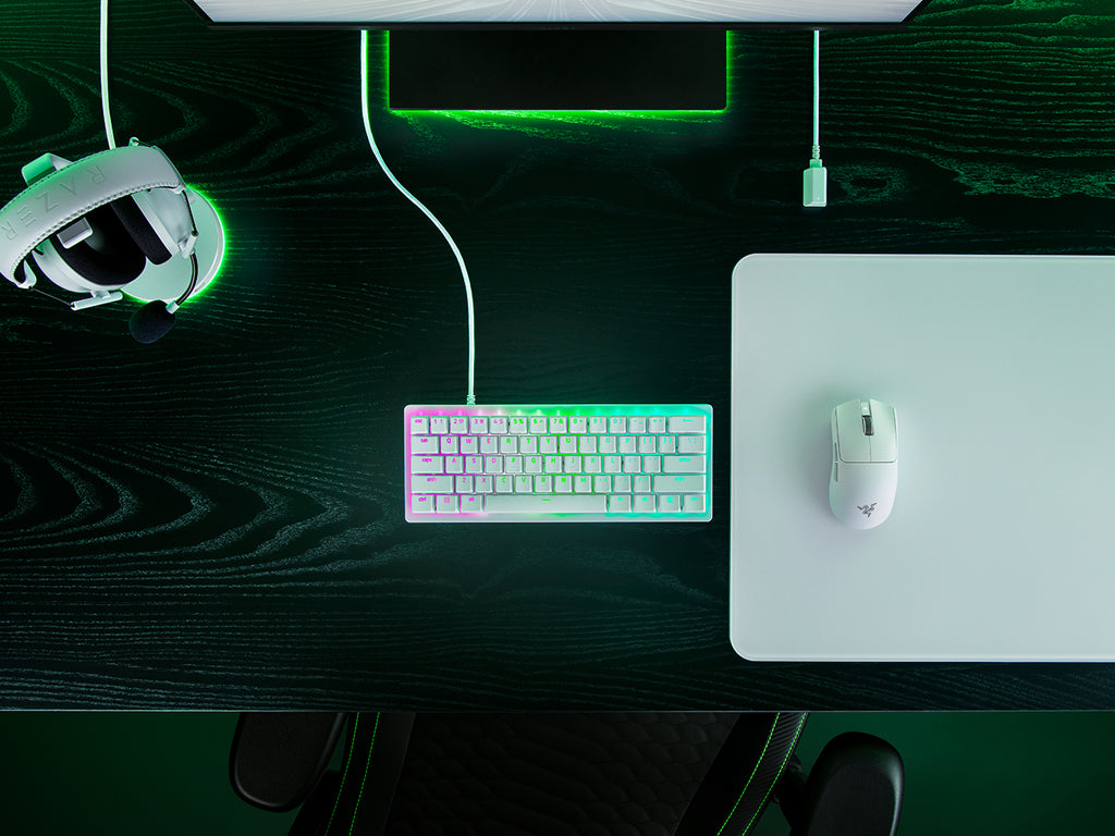 Tipkovnica Razer Huntsman V3 Pro Mini, Bela, RGB, PBT, Analogna stikala Gen2, SLO g.