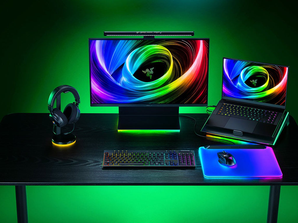 Tipkovnica Razer BlackWidow V4 Low-profile HyperSpeed, Zelena stikala, US SLO g.