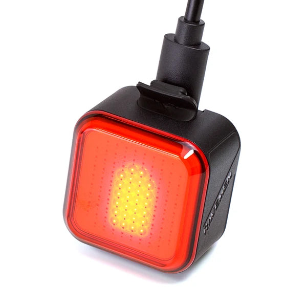 Zadnja kolesarska luč RAVEMEN NT401, 40 lm, 500 mAh, IPX6, Smart, App