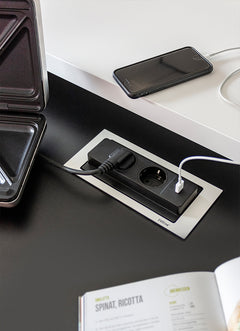 Vgradna vtičnica EVOLINE BackFlip  2 Schuko vtičnici 1 USB-A polnilec Barva Inox