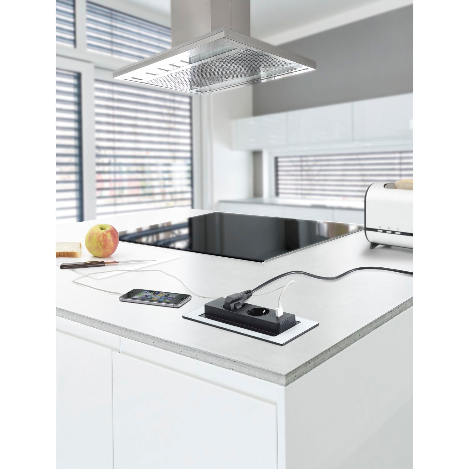 Vgradna vtičnica EVOLINE BackFlip  2 Schuko vtičnici 1 USB-A polnilec Barva Inox