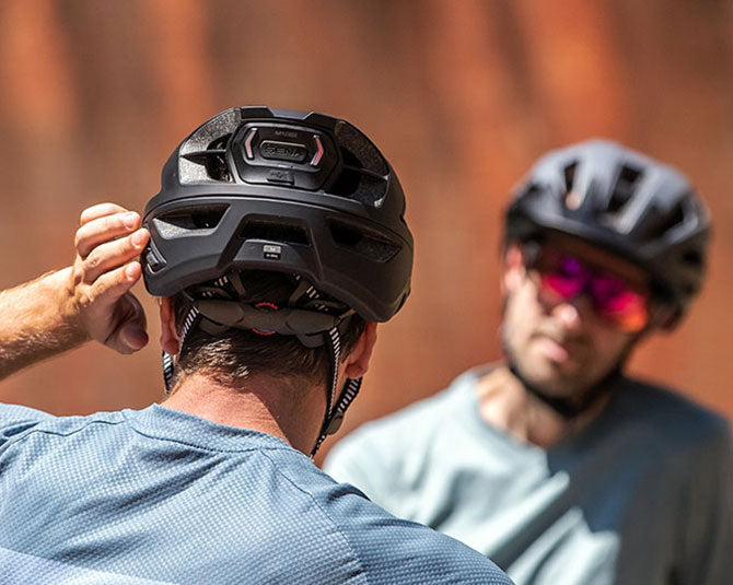 Kolesarska čelada SENA M1 EVO Smart Helmet, Mesh, Mat črna, M