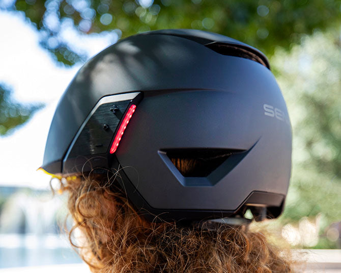 Kolesarska čelada SENA U1 Smart Helmet, Siva, M