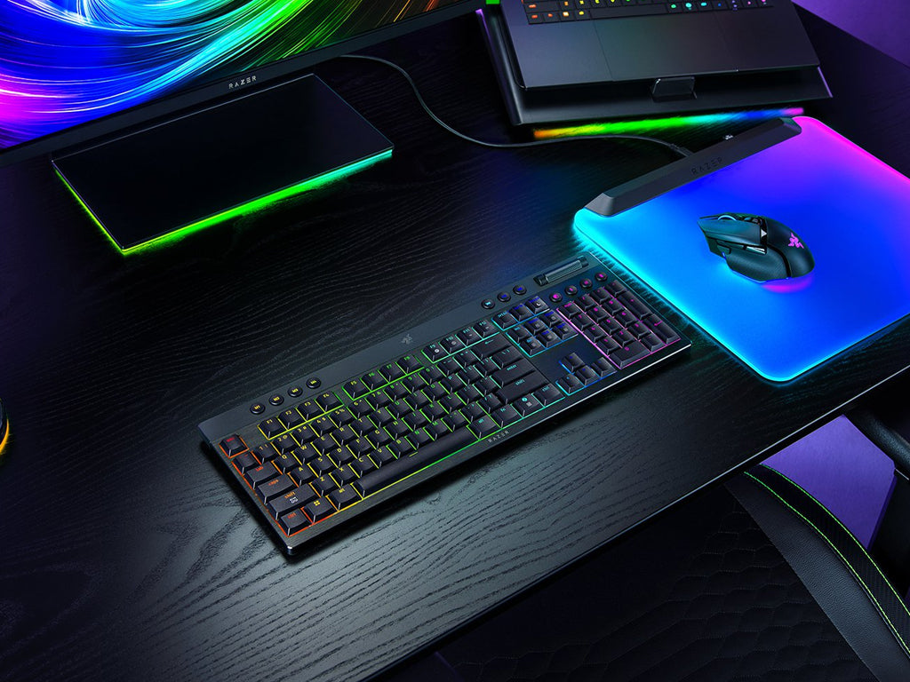 Tipkovnica Razer BlackWidow V4 Low-profile HyperSpeed, Zelena stikala, US SLO g.