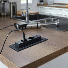 Vgradna vtičnica EVOLINE BackFlip  2 Schuko vtičnici 1 USB-C Črna Mat