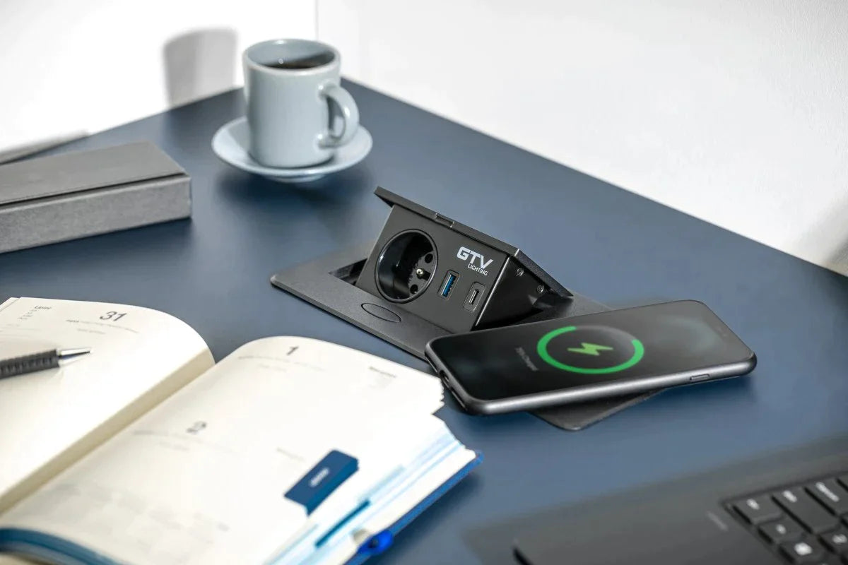 Vgradna vtičnica Avaro Plus z 1x Schuko 1xUsb A 1xUsb C plus brezžičnim polnilcem Sive barve
