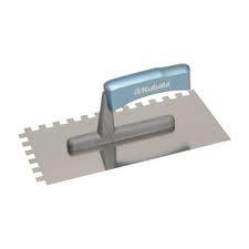 KUBALA GLADILKA ZIDARSKA Lesen ročaj, inox. 270x130 mm, zob 6x6