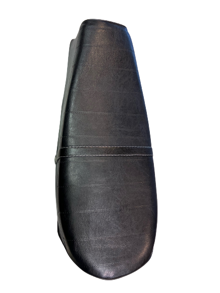 Sedež T14, T15 z napisom
